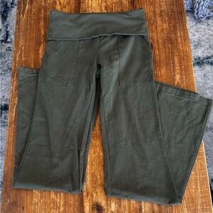 aerie fold over waist yoga pants in army green